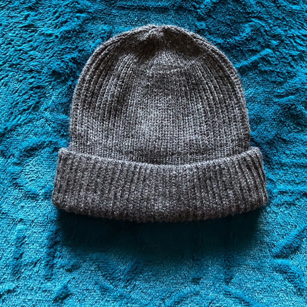 NWOT Unisex Beanie